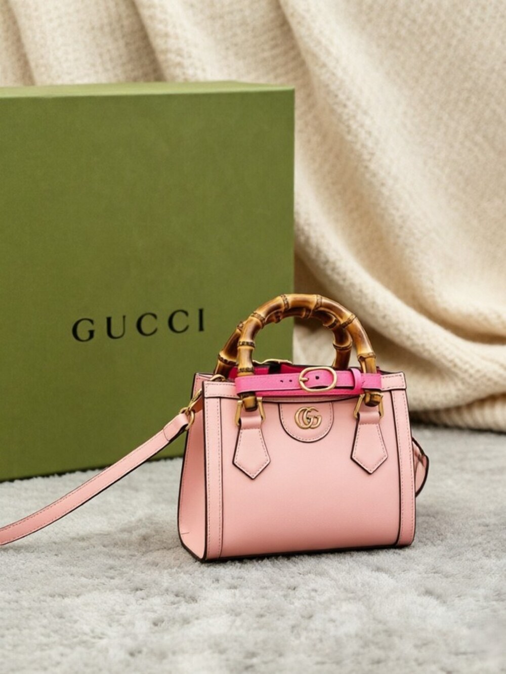 Gucci Diana Mini Top Handle Bag Pink